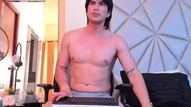 Snapshot of Karimferrer chatting on 02-01-25, 10:37 Karimferrer online show from 02-01-25, 10:37