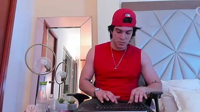 Snapshot of Karimferrer chatting on 02-04-25, 03:44 Karimferrer online show from 02-04-25, 03:44