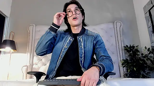 Karimferrer online show from 11-18-25, 07:29