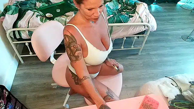the naked siren online show from 06-14-26, 06:43