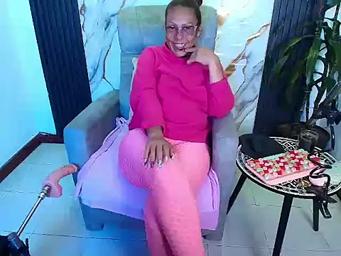 Snapshot of BrendaSex_Hot chatting on 03-09-26, 10:25 BrendaSex Hot online show from 03-09-26, 10:25