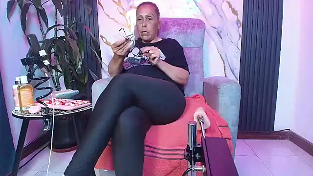 BrendaSex Hot online show from 04-25-26, 11:46