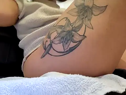 sweethotmilf888 online show from 11-05-25, 08:47