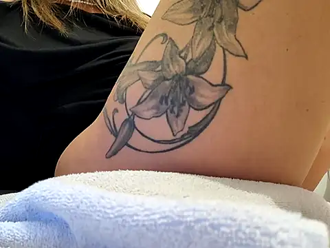 sweethotmilf888 online show from 11-07-25, 09:31