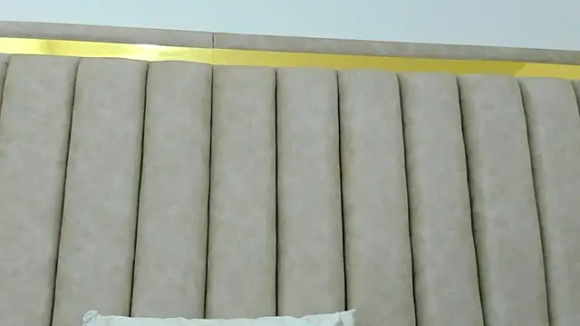 FreyaMoller online show from 04-28-26, 07:19