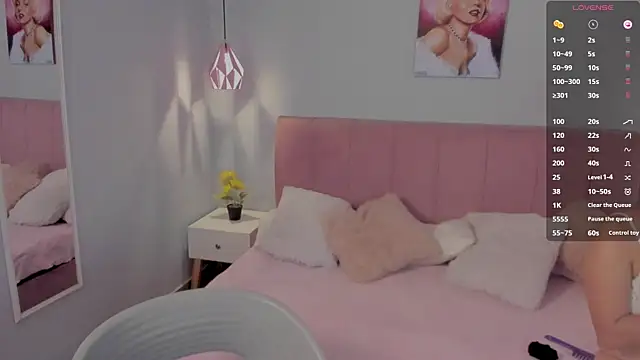 sophie alice  online show from 03-08-25, 12:30