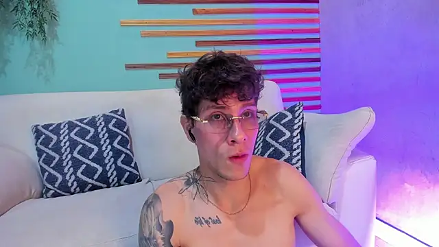 french sexx online show from 11-28-25, 08:00