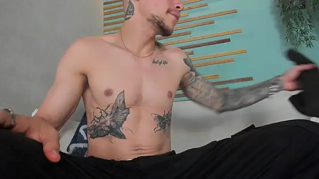 french sexx online show from 03-05-26, 01:45