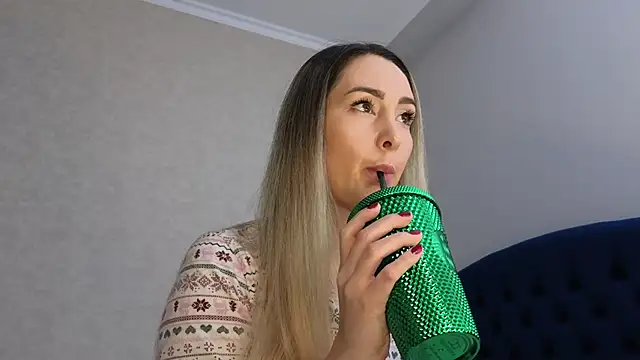 kimmie meow online show from 03-01-25, 06:54