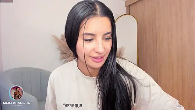 Kimm khalifa online show from 10-22-25, 08:52