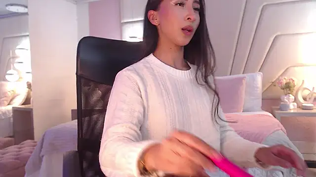 Riley  x online show from 12-16-24, 06:21