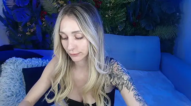 Horny Blond online show from 03-04-25, 12:12