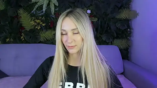Horny Blond online show from 10-20-25, 08:04