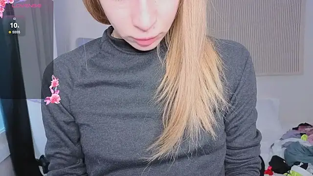 Elis Fox online show from 02-15-26, 07:05