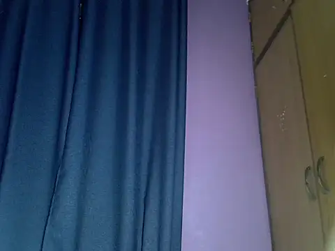 Queen petite  online show from 11-09-25, 11:47