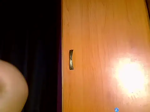 Queen petite  online show from 07-20-26, 04:31