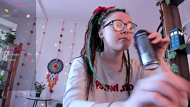 alisahug online show from 02-10-25, 06:20