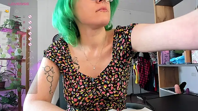 alisahug online show from 03-05-25, 10:11