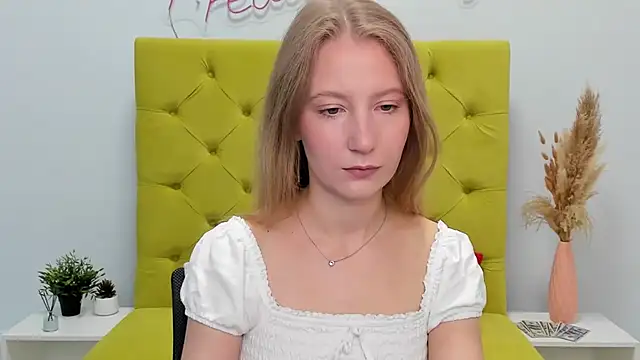 LolaWilsons online show from 05-02-26, 07:24