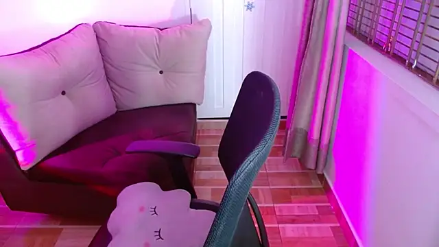 milfrousse online show from 03-06-25, 10:09