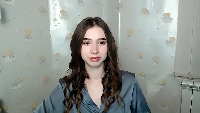 EmiLims  online show from 12-17-24, 04:43