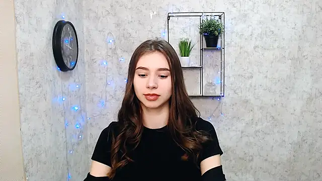 EmiLims  online show from 01-19-25, 05:28