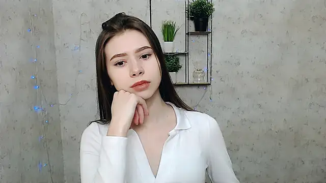 EmiLims  online show from 03-03-25, 06:48