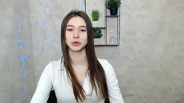 EmiLims  online show from 03-03-25, 09:55