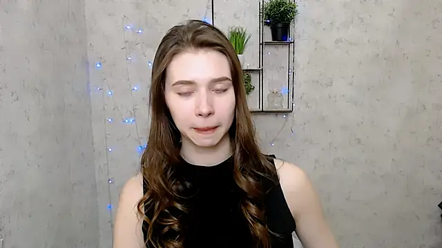 EmiLims  online show from 03-17-25, 10:49