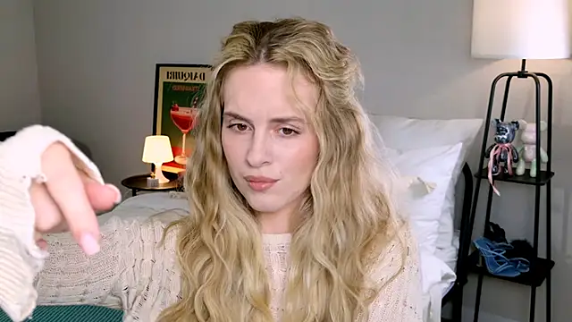 RozzitaBedberry online show from 10-09-25, 01:09