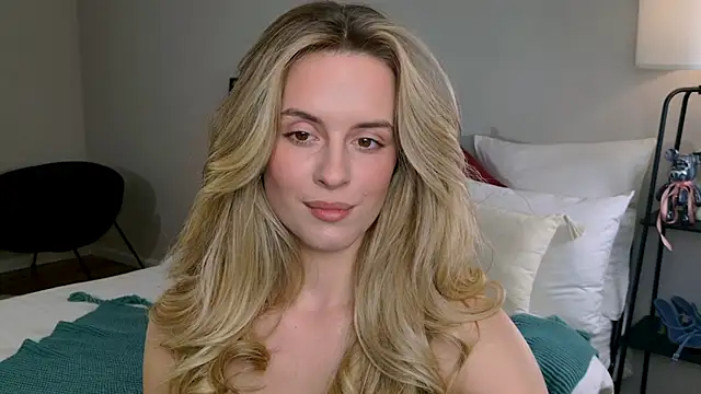 RozzitaBedberry online show from 11-21-25, 01:10