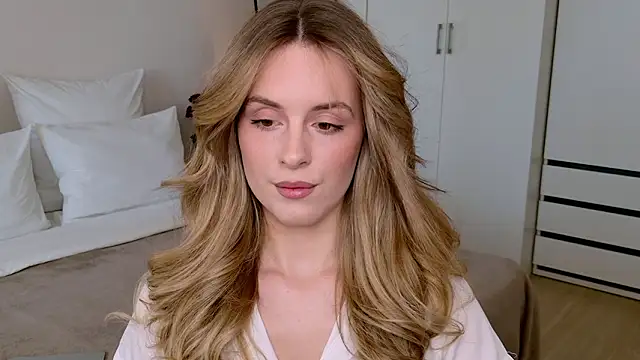 RozzitaBedberry online show from 02-01-26, 01:20