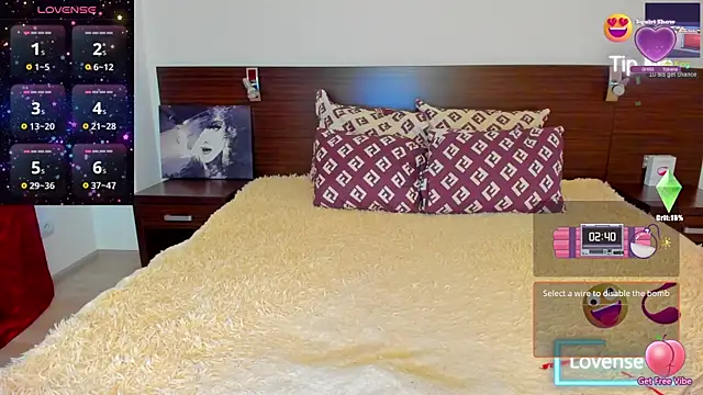 Snapshot of Hanna_Becrett17 chatting on 12-17-24, 05:18 Hanna Becrett17 online show from 12-17-24, 05:18