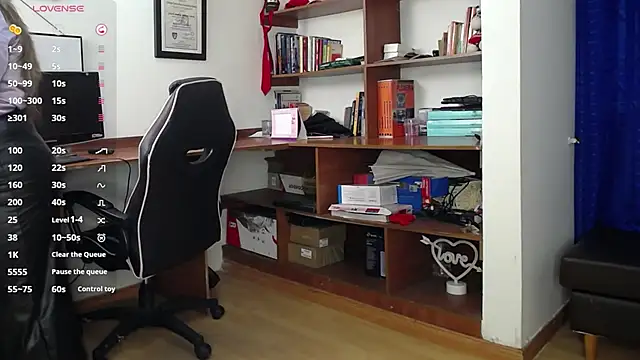 LiaTaylorr online show from 09-26-25, 12:09