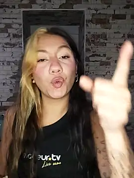 Snapshot of blvckbabyweed07 chatting on 03-30-26, 10:44 blvckbabyweed07 online show from 03-30-26, 10:44