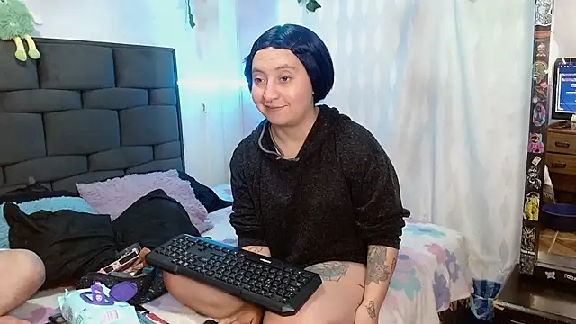 Snapshot of the_lesbian_game chatting on 02-12-26, 07:53 the lesbian game online show from 02-12-26, 07:53