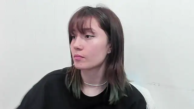 lizzy davis 1 online show from 12-19-24, 03:29