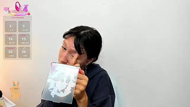 lizzy davis 1 online show from 04-23-26, 04:03