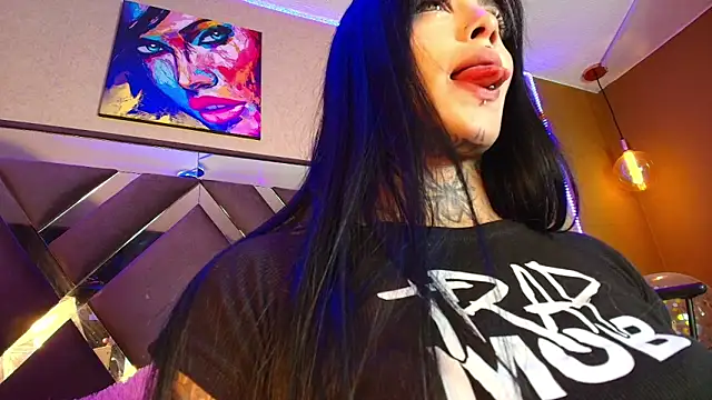 Snapshot of SamanthaaSutra chatting on 12-13-25, 08:04 SamanthaaSutra online show from 12-13-25, 08:04