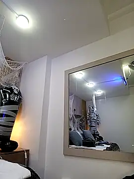 Snapshot of IsisBlake chatting on 10-31-25, 11:11 IsisBlake online show from 10-31-25, 11:11