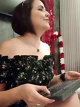 Snapshot of IsisBlake chatting on 12-04-25, 01:26 IsisBlake online show from 12-04-25, 01:26