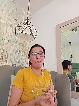 Snapshot of IsisBlake chatting on 02-03-26, 06:40 IsisBlake online show from 02-03-26, 06:40