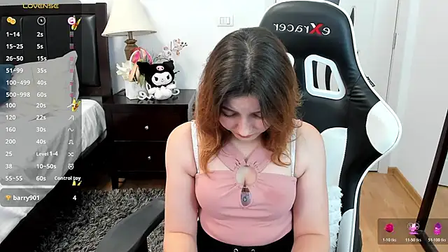 Snapshot of pretty_little_thing chatting on 06-22-26, 04:48 pretty little thing online show from 06-22-26, 04:48