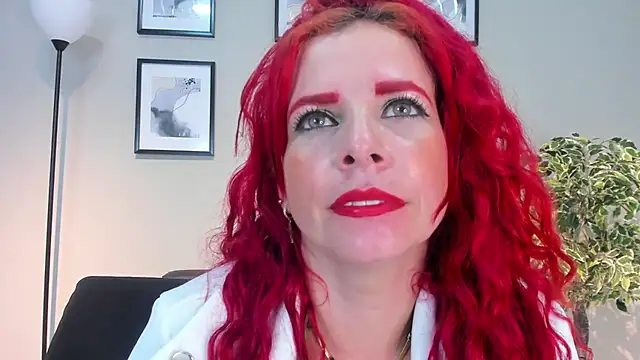 Snapshot of HannaBrave chatting on 02-05-26, 07:29 HannaBrave online show from 02-05-26, 07:29