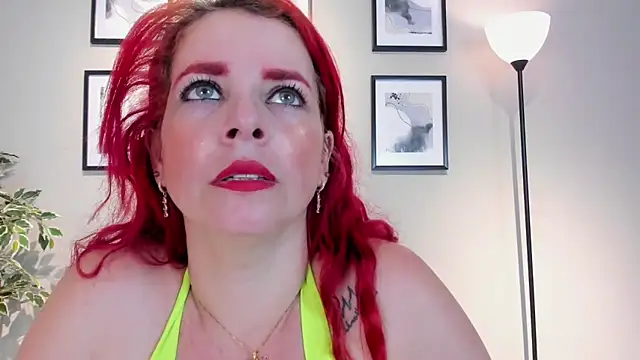 Snapshot of HannaBrave chatting on 02-20-26, 07:25 HannaBrave online show from 02-20-26, 07:25