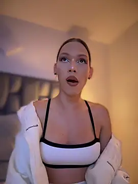 Snapshot of Carlita_cute chatting on 03-13-25, 03:44 Carlita cute online show from 03-13-25, 03:44