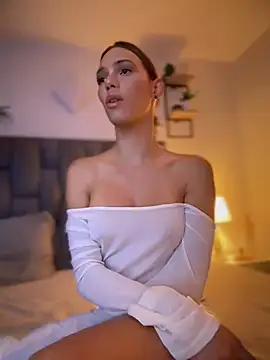 Snapshot of Carlita_cute chatting on 03-18-25, 06:36 Carlita cute online show from 03-18-25, 06:36