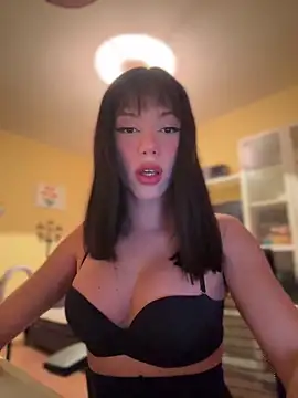 Snapshot of Carlita_cute chatting on 11-05-25, 08:53 Carlita cute online show from 11-05-25, 08:53