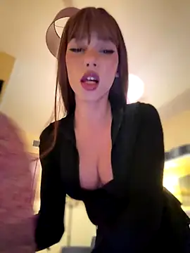 Snapshot of Carlita_cute chatting on 12-05-25, 07:10 Carlita cute online show from 12-05-25, 07:10