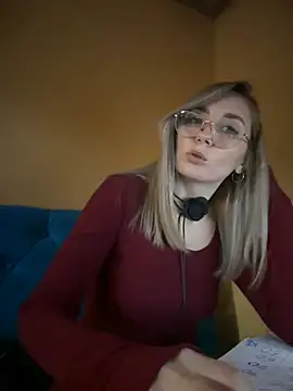 Snapshot of Crazy-Rosa chatting on 01-21-25, 02:48 Crazy-Rosa online show from 01-21-25, 02:48